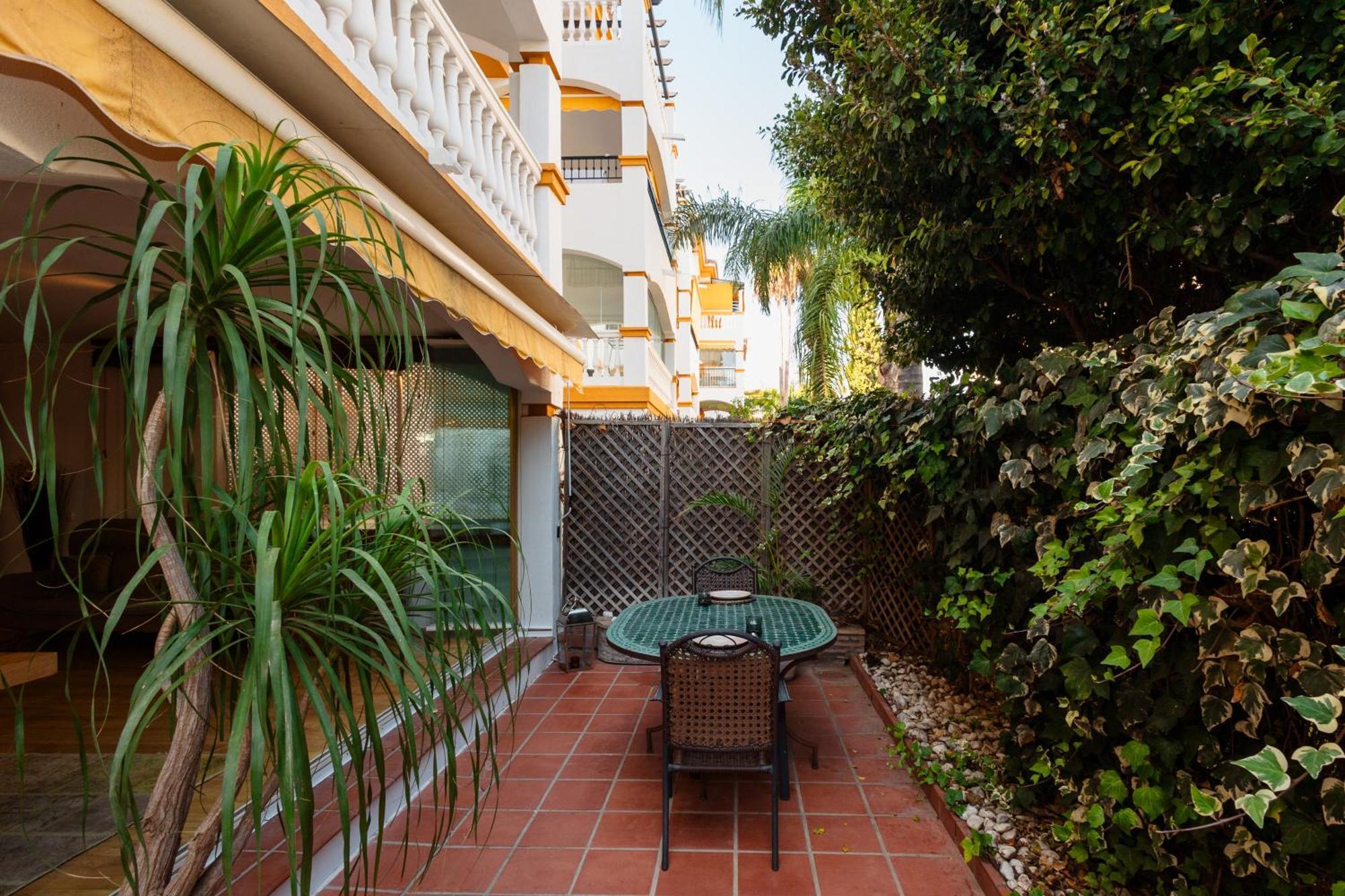 Ground Floor Holiday Apartment With Terrace And Pool In Puerto Banus, Marbella Luaran gambar